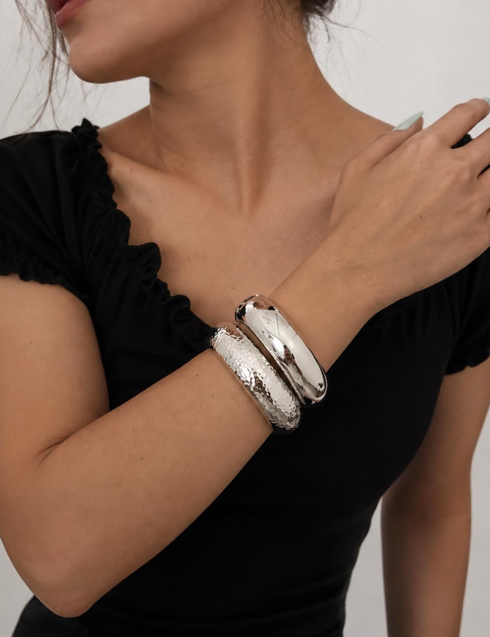 Chunky Gold Bangle Bracelets for Women, Dainty 14k Gold Plated Big Stackable Bangles Set, Trendy Statement Cuff Bracelet Stack Fashion Jewelry Gifts